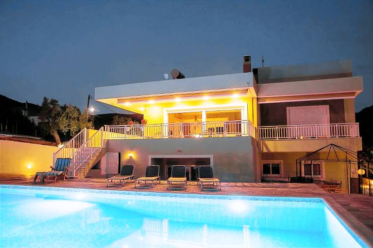Βίλα Loutraki-Perachora