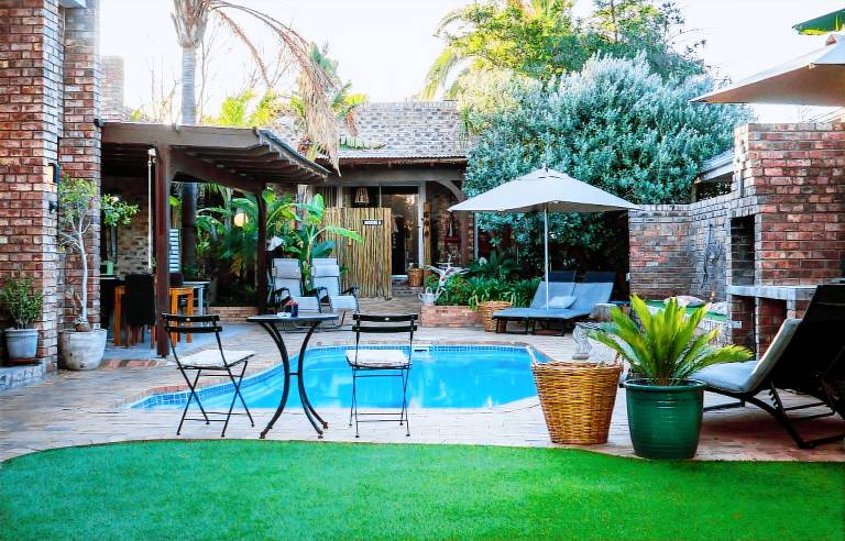 Earthbound Guest House in Oudtshoorn