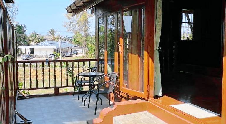 Niyang Siam House in Sa Khu