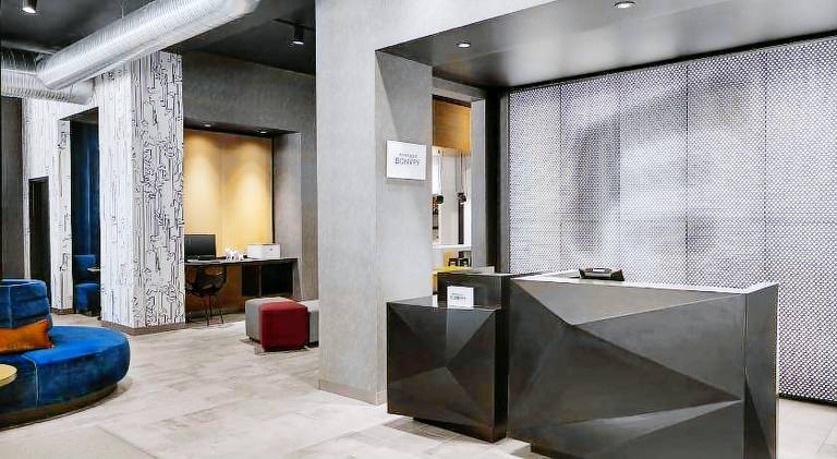 Aloft Indianapolis Downtown — photo 3