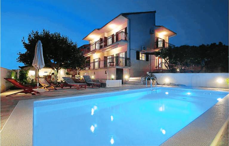 Ferienhaus Okrug Gornji