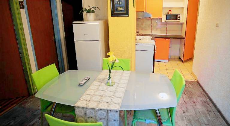 Rental apartment with 2 rooms for 4 persons — photo 4