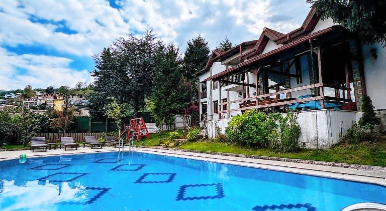 Big villa with private pool & terrace | Pets are welcome — photo 3