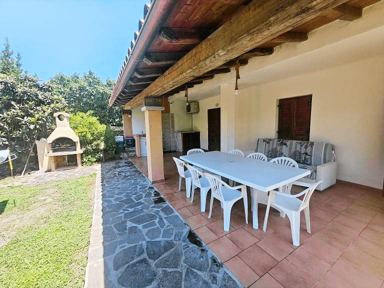 Fully equipped villa with terrace, barbecue & yard | Panoramic view | Pets allowed — photo 3