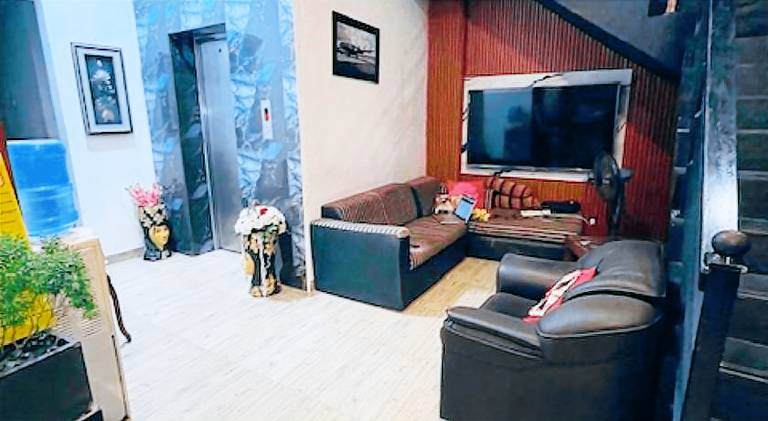 OYO KINGS HOTEL — photo 3