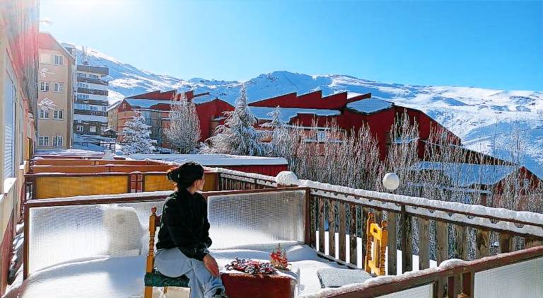 Estudio para 4 con terraza, vistas y garaje Edif Bulgaria in Monachil