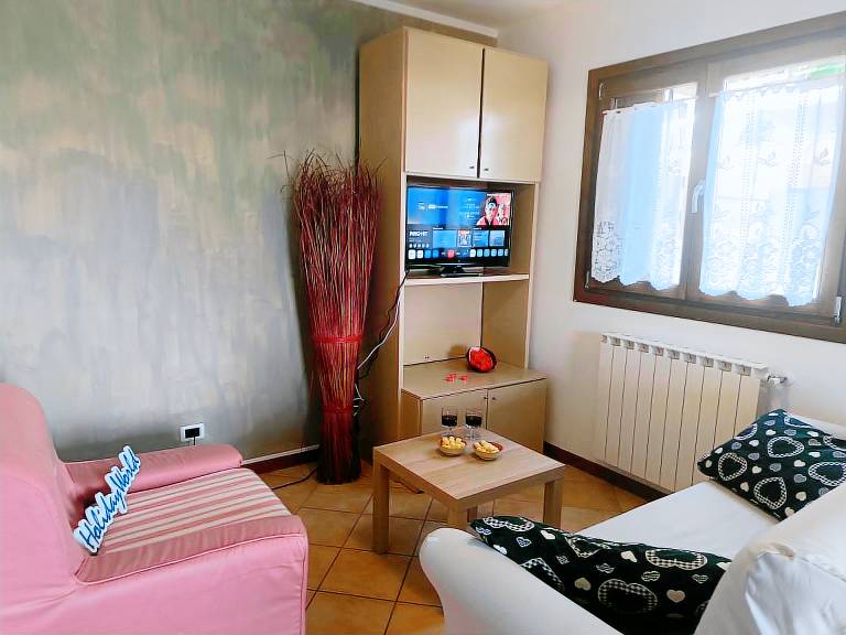 Holiday apartment with yard & barbecue — photo 5