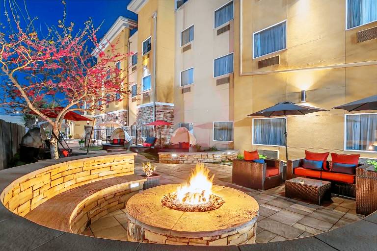 Best Western Plus Lake Jackson Inn & Suites — photo 2