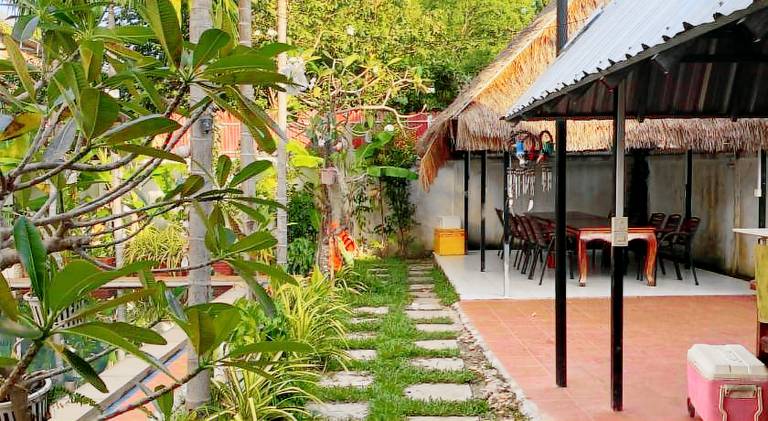 Villa with garden, pool & terrace | Dogs allowed — photo 4