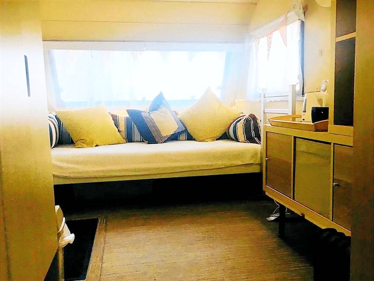 Vintage Caravan Ideal for a Romantic Glamping Getaway in Powys, Wales — photo 3