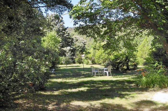 Villa with garden, terrace & barbeque | River view — photo 3