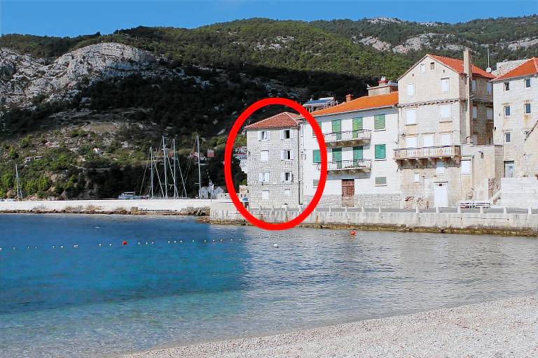 Garsonjera  Komiža