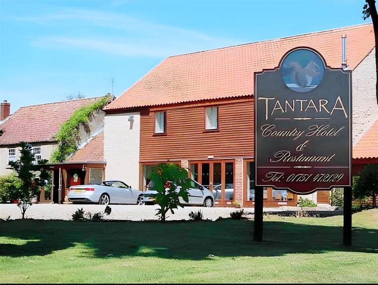 Cottage Lea's Country Hotel & Restaurant in Newbridge