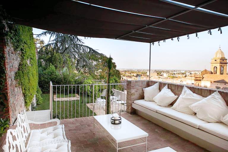 Villa with garden, patio & fast internet | Sea view in Santarcangelo di Romagna