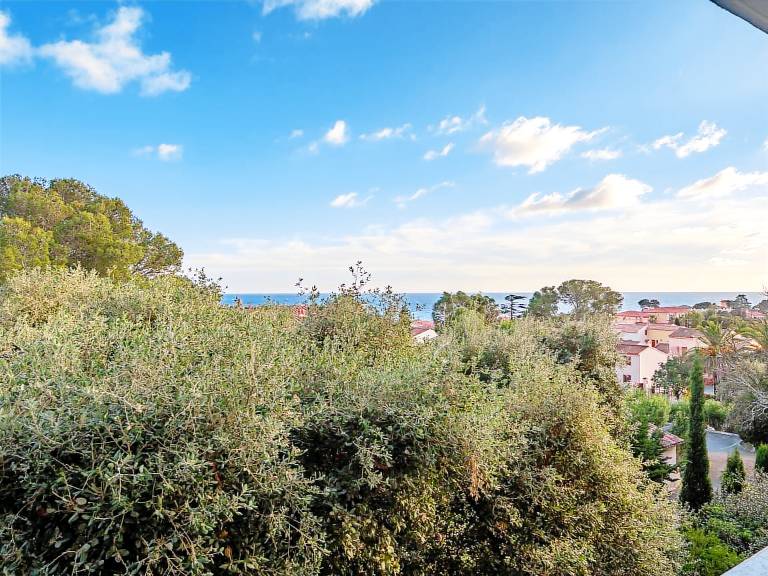 Fully equipped apartment with pool, terrace & yard | Pets are welcome — photo 3