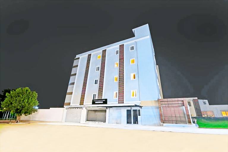 Super Townhouse Oak Kompally