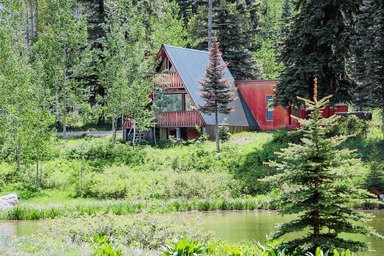 Cabin on Pond - Hot Tub - 2 Miles from Purgatory - Pet Friendly - One Acre — photo 4