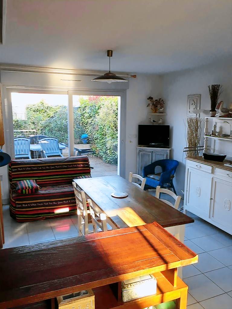 House with yard, pool & terrace | Garden view — photo 4