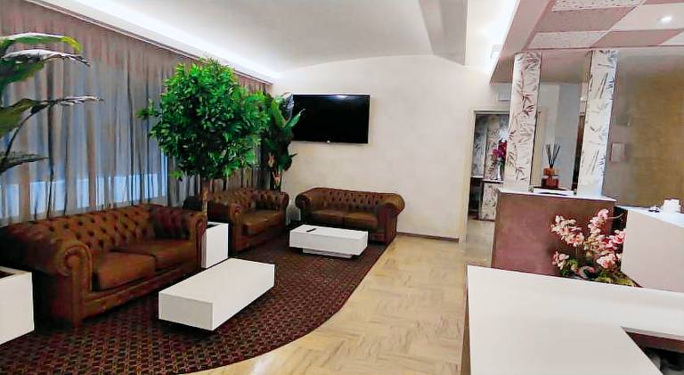 HOME HOTEL — photo 3