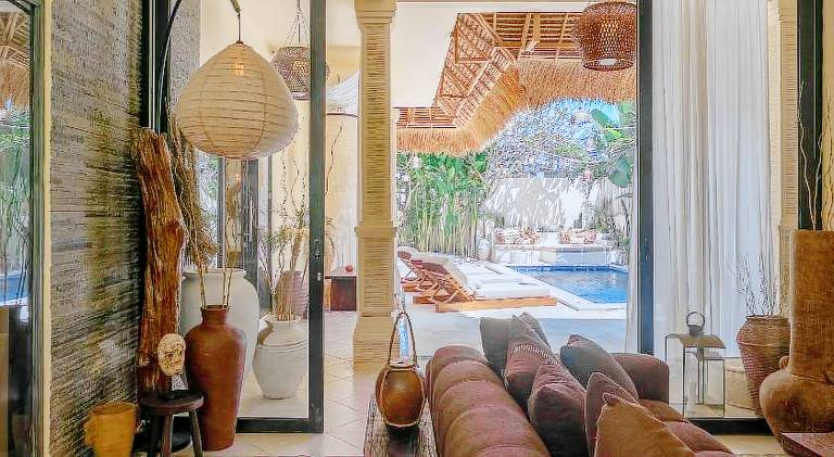 Villa with pool & jacuzzi — photo 3
