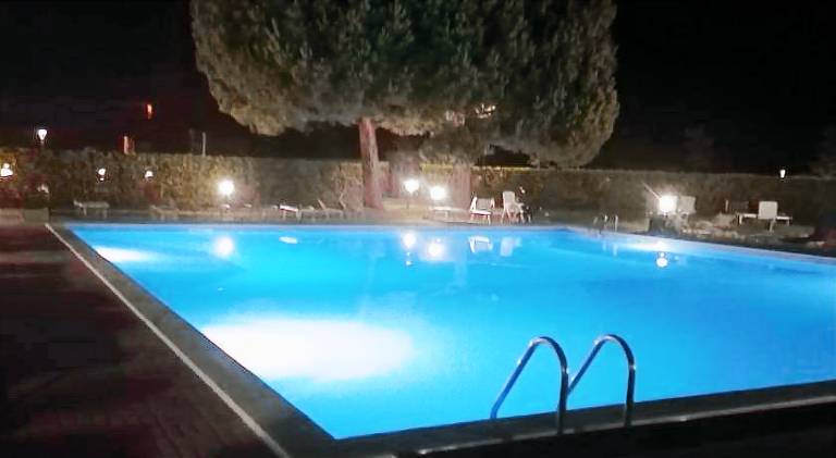 Rental apartment with pool in Pozzolengo