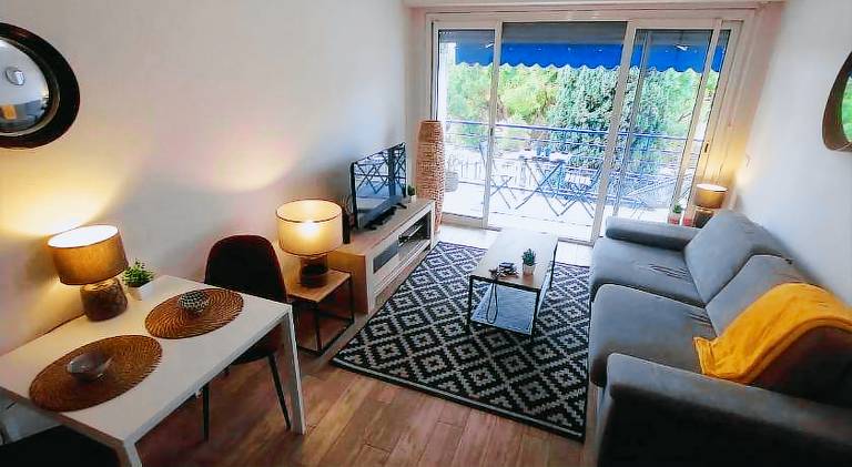 Holiday apartment with 1 room for 3 persons in Cagnes-sur-Mer