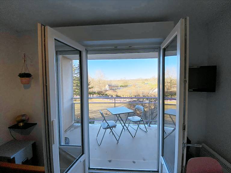 Bright apartment 100m from Baths with balcony and Wi-Fi — photo 4