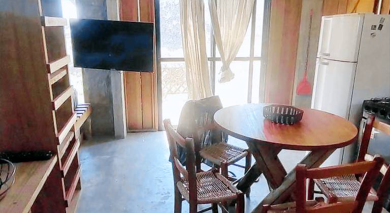 Vacation home with pool — photo 4
