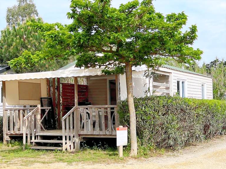 Mobile home with terrace & pool — photo 4