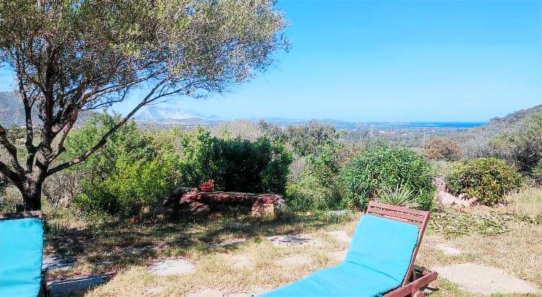 Villa with 3 rooms for 6 persons in San Teodoro