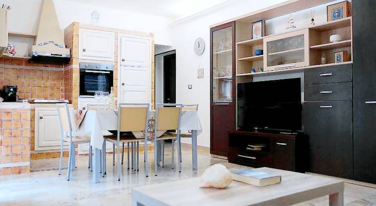 Holiday apartment with 2 rooms for 6 persons — photo 2