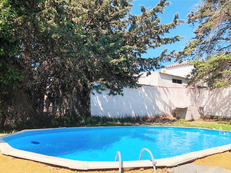 Family-friendly vacation home with terrace, private pool & BBQ | Good for workation | Pets allowed — photo 2