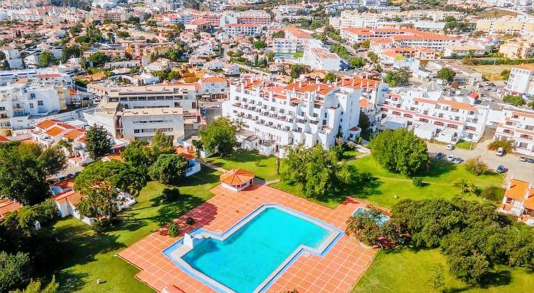Lovely apartment with private pool & barbeque | Pets allowed — photo 4
