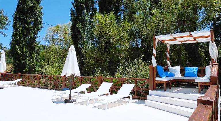 Chalet with pool — photo 3
