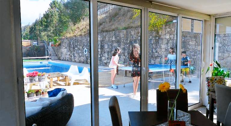 Beautiful vacation home with hot tub, pool & barbecue | Pet-friendly — photo 4