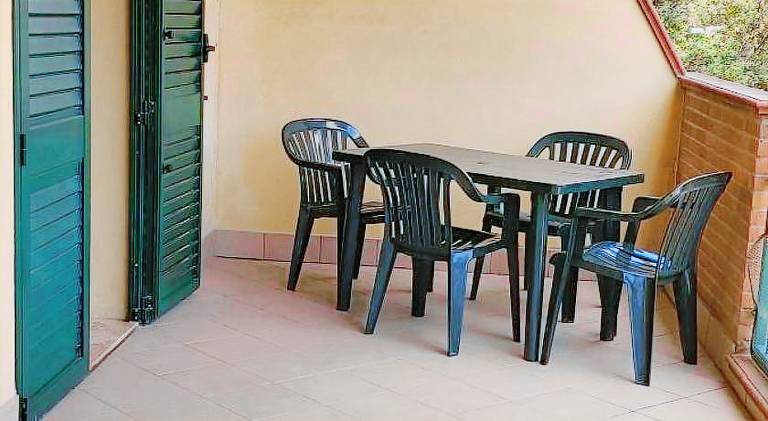Serviced apartment with terrace & garden — photo 5