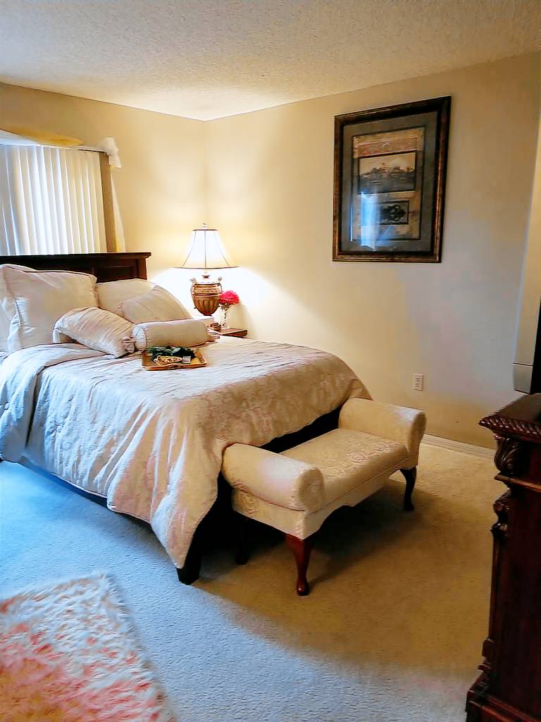 Bed and breakfast  Sanford