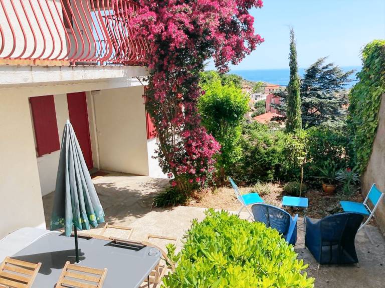 Rental apartment with terrace & garden — photo 3
