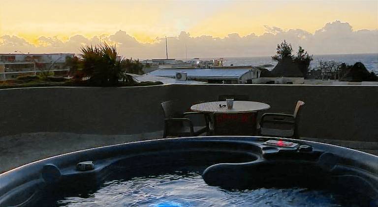 Holiday apartment with pool & hot tub — photo 3
