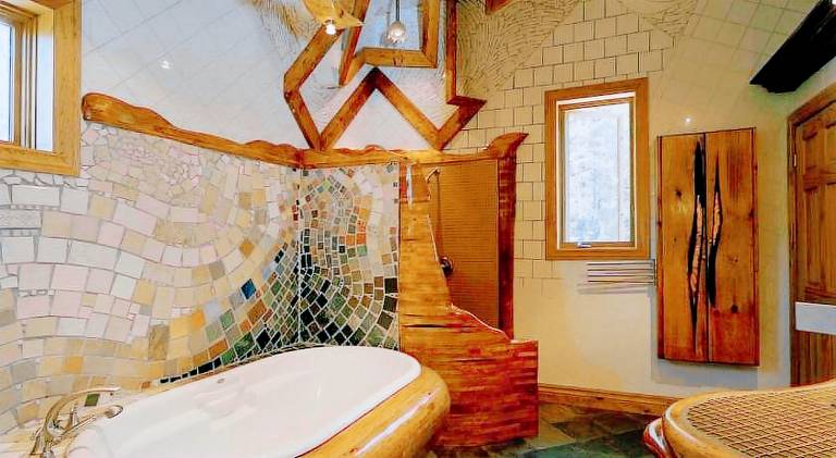 Chalet with garden, hot tub & grill | Perfect for remote work — photo 5