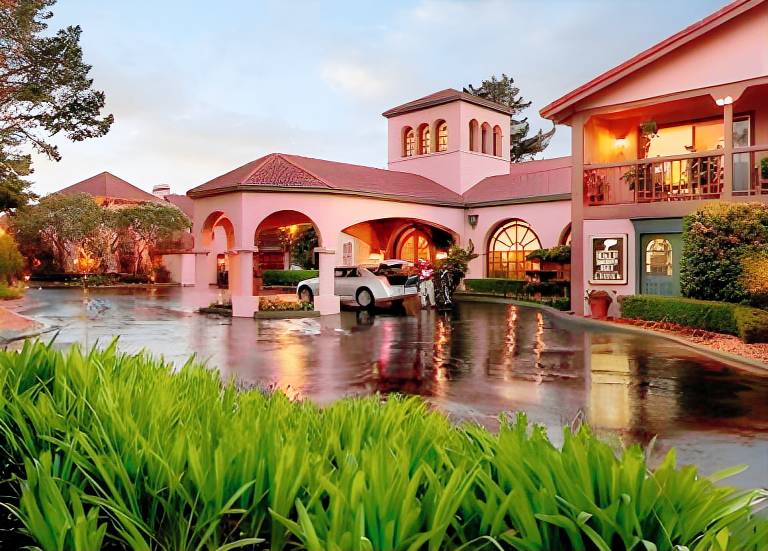 Half Moon Bay Lodge in Half Moon Bay, CA
