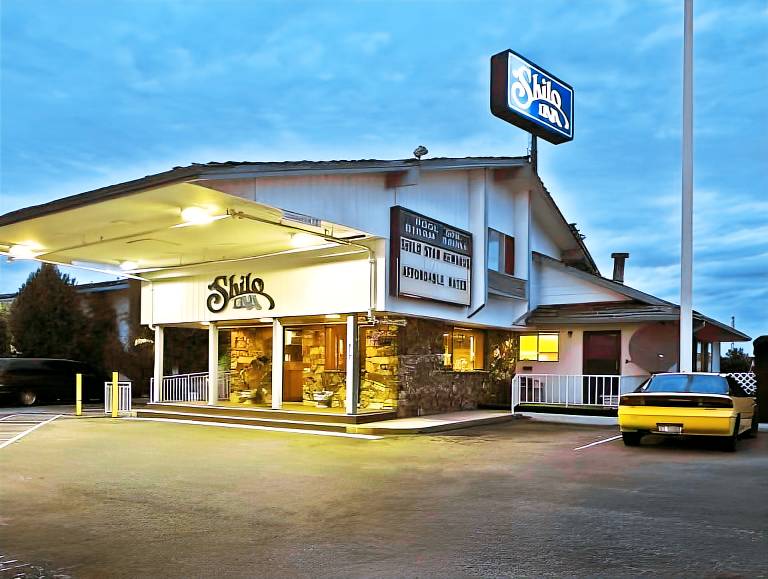Nampa Inn & Suites — photo 2