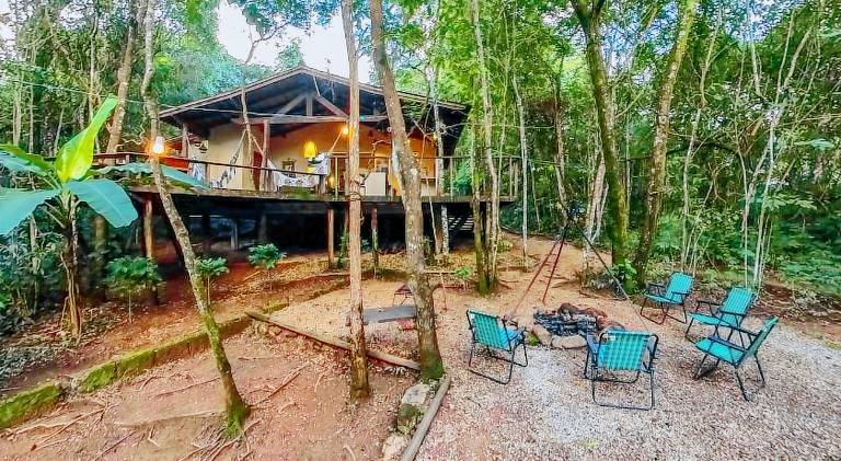 Charming house with hot tub | Pets are welcome in Paraiso