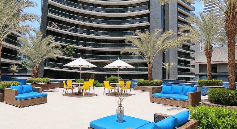 Spacious rental apartment with pool & jacuzzi | Close to the beach | Pet-friendly — photo 3