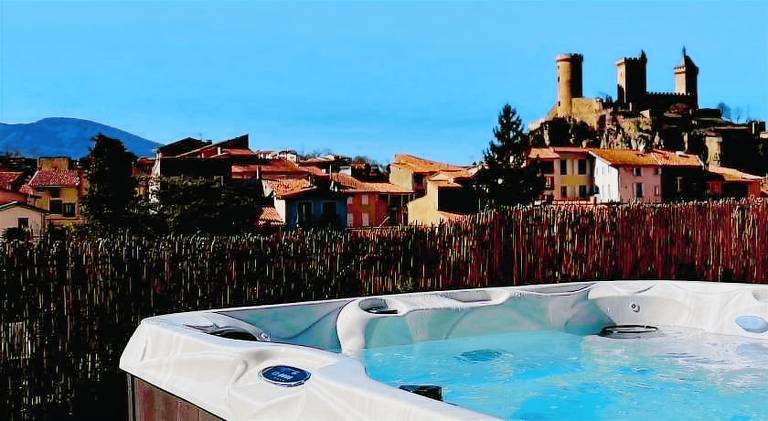Holiday apartment with hot tub — photo 3