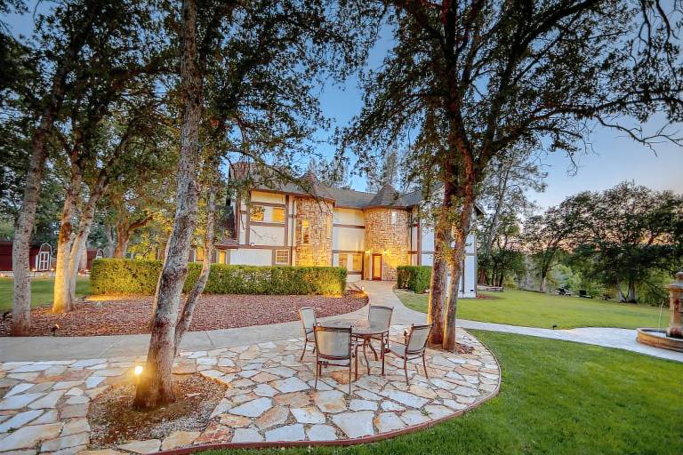 House Shasta Lake