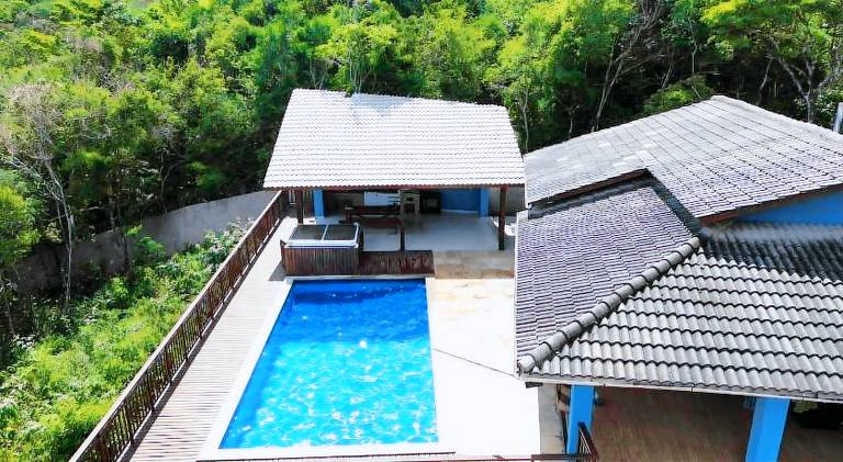 Vacation home with pool in Guaramiranga