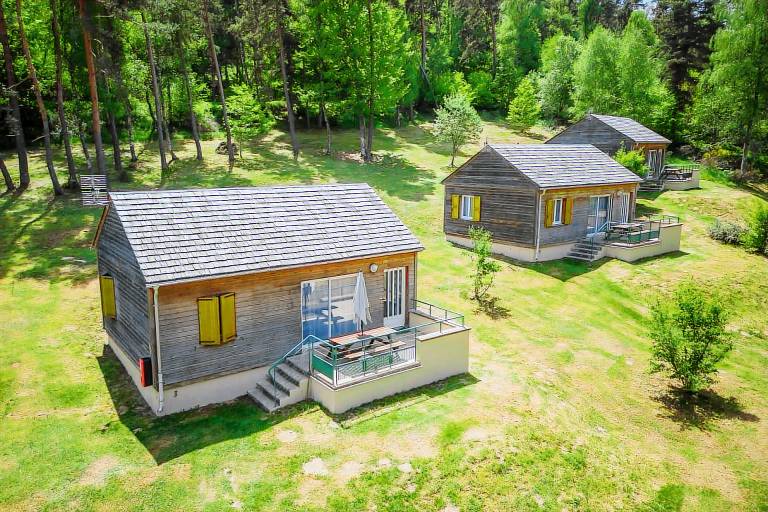 Logement 4/6 personnes - Les Chalets de la Vallée du Bès à Saint Juéry — photo 4