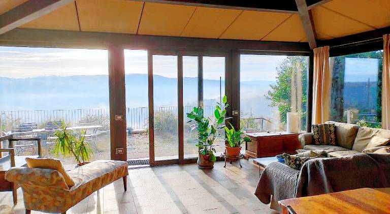 Holiday apartment with terrace, pool & yard — photo 3