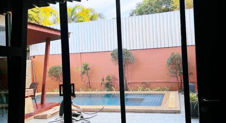 Vacation home with pool — photo 4